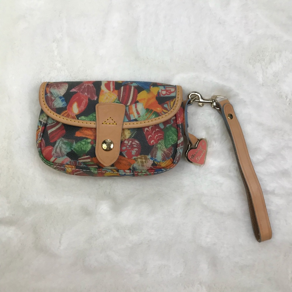 🚫SOLD Dooney & Burke Candy Print Wristlet - Picture 1 of 6